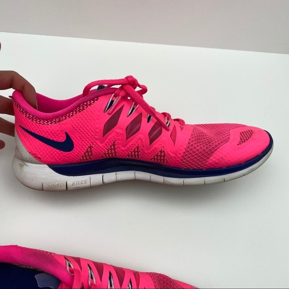 Nike 5.0 neon pink light weight running sneakers - Picture 6 of 10